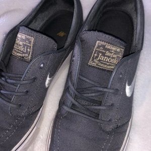Nike SB Janoski